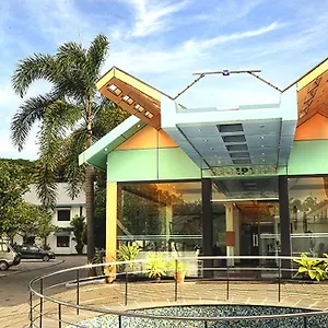 Palm Shore Hotel